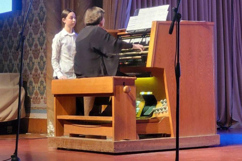 В Ужгороді стартував перший Відкритий конкурс юних органістів 