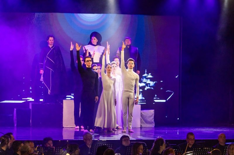 Зранку у «Схід Опера» – казка, а у вечорі  лунала кантата «Carmina Burana»